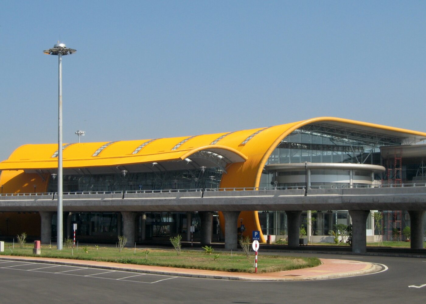 Lien Khuong Airport transfer hub