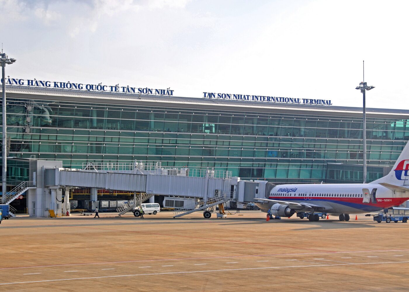 Tan Son Nhat Airport transfer hub